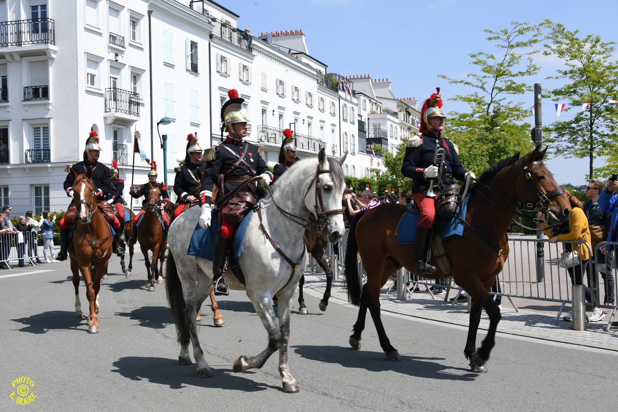 25 le 5ème Cuirassier en ville 4