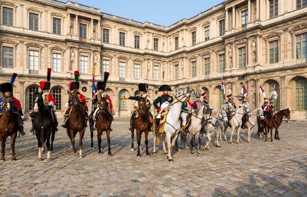 L'EMPEREUR DANS LA COUR CARRE