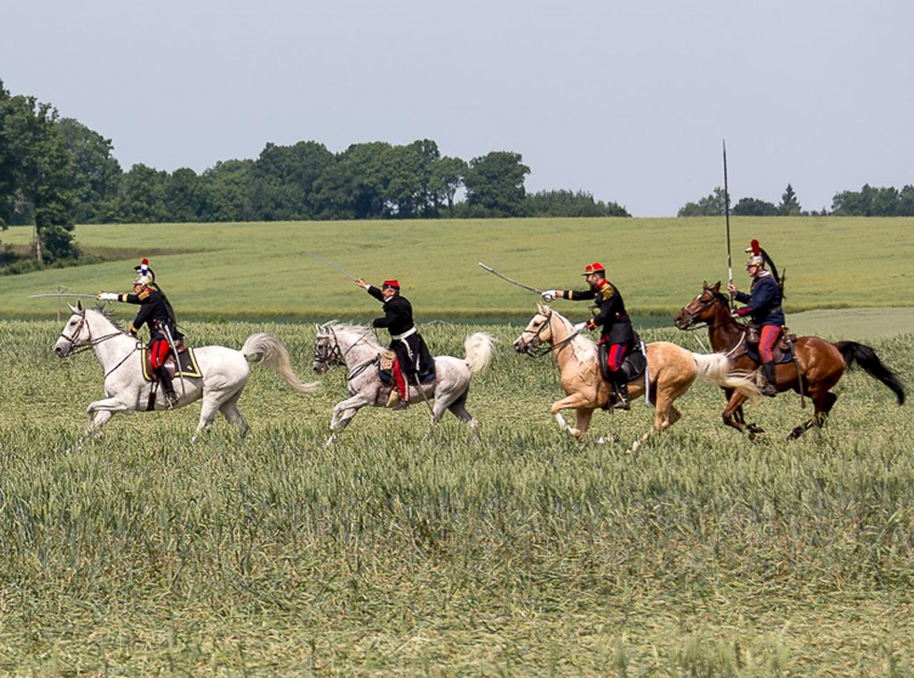 Le peloton du Lt Gironde charge sur l'unité de reconnaisance Allemande